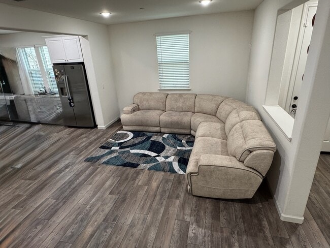 Building Photo - 2136 Brave Hawk Loop