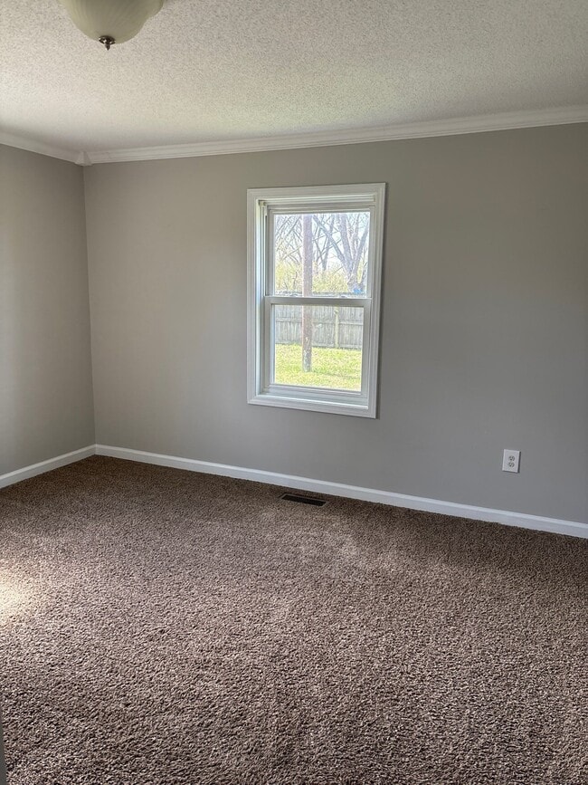 Building Photo - 159 Ervin Ln