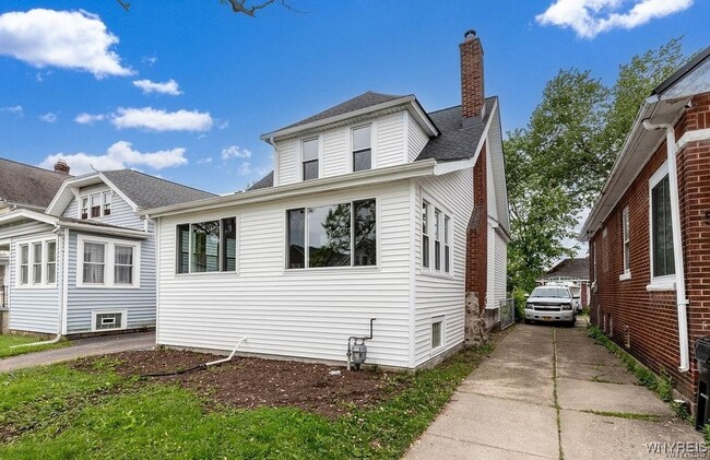 Building Photo - 52 Hawthorne Ave