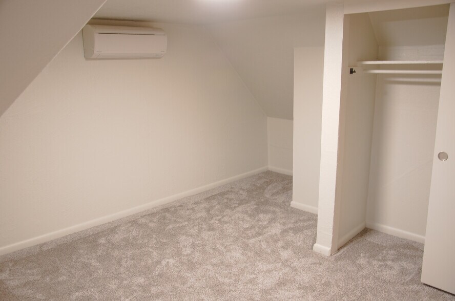 Bedroom 2 - 1095 W 2000 N
