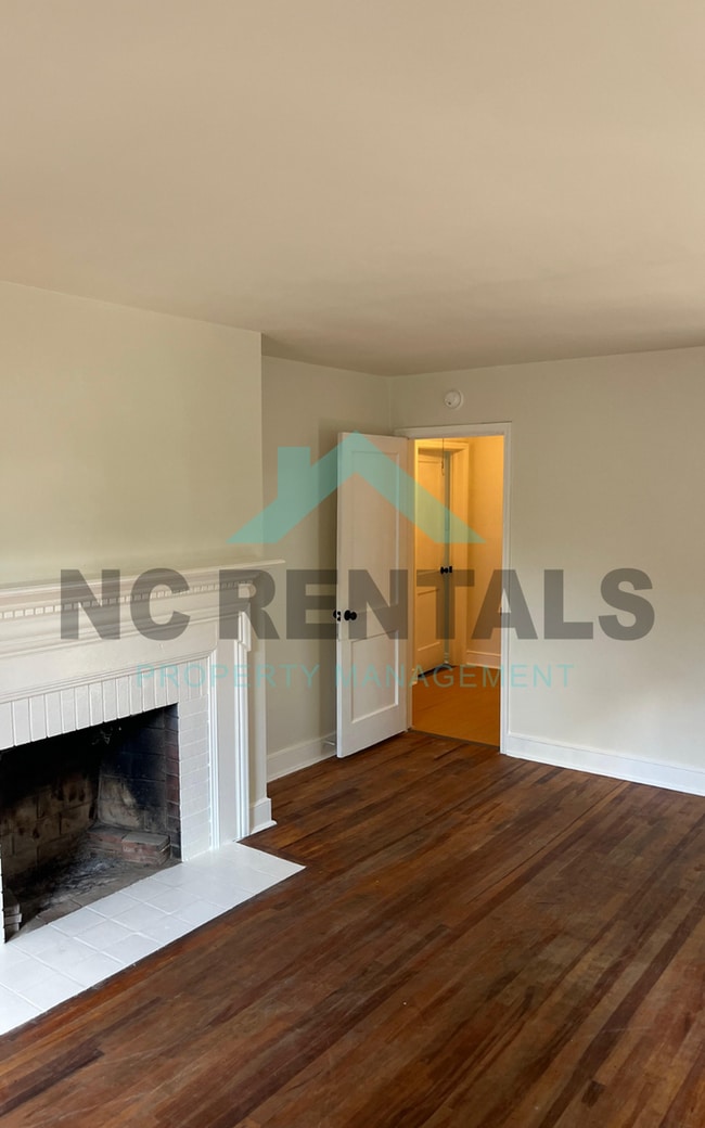 Building Photo - 1608 W Florida St