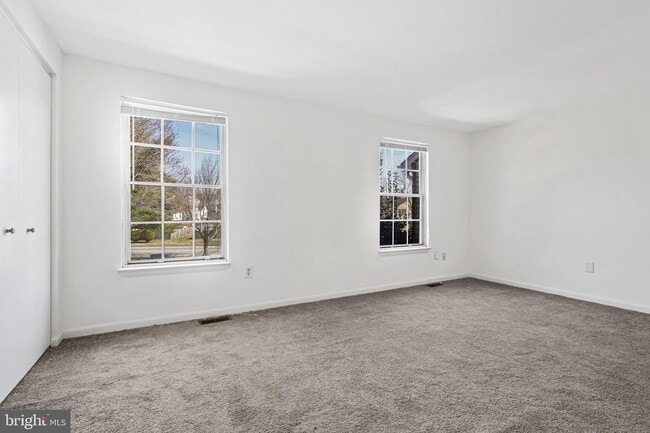 Building Photo - 1635 Forest Park Dr