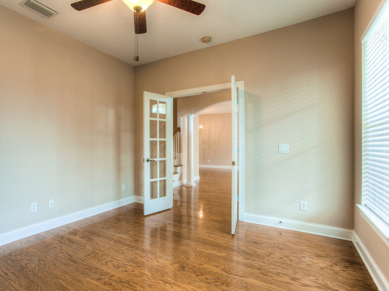 Building Photo - 204 Aberdeen Pond Dr