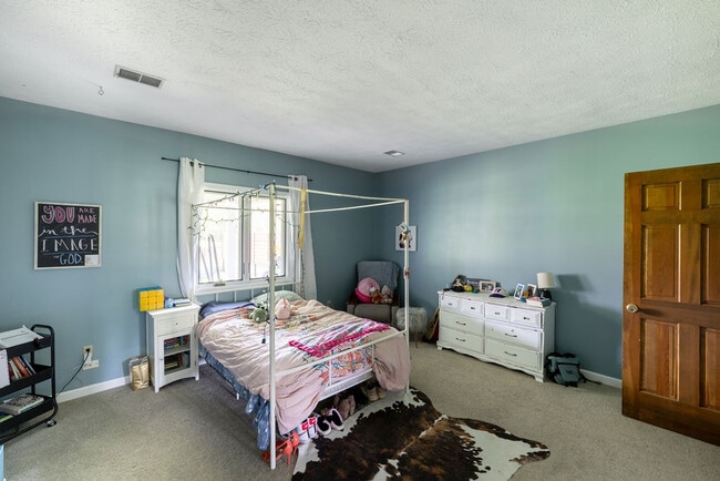 Building Photo - 12578 Royce Ct
