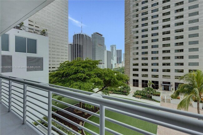 Building Photo - 335 S Biscayne Blvd
