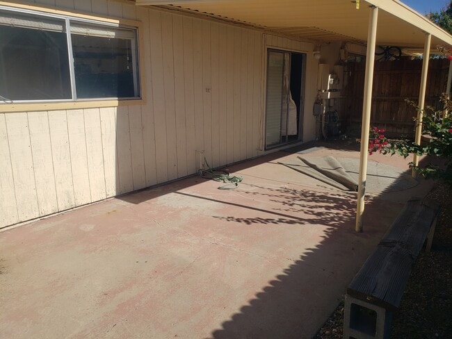 Building Photo - 3560 N Tucson Blvd