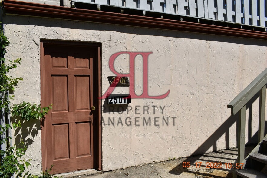 Building Photo - 2501 Burgandy Ln