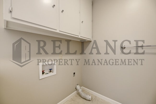 Building Photo - 9711 W Birch Ln