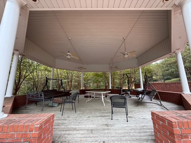 Building Photo - 52 Co Rd 296