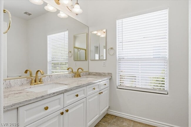 Building Photo - 236 Charming Ct