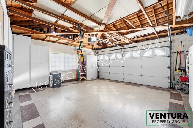 Building Photo - Charming 3-Bedroom 2 Bath Home with Spacious 1826 Sq. Ft. Layout in the East Simi Valley!