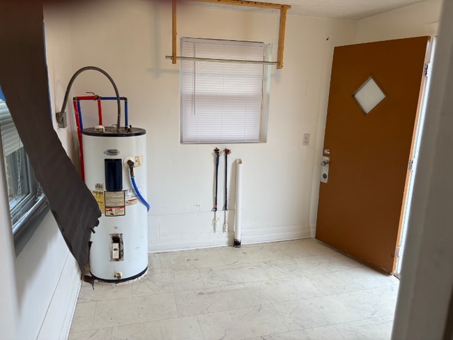 Building Photo - 4408 Cane Run Rd