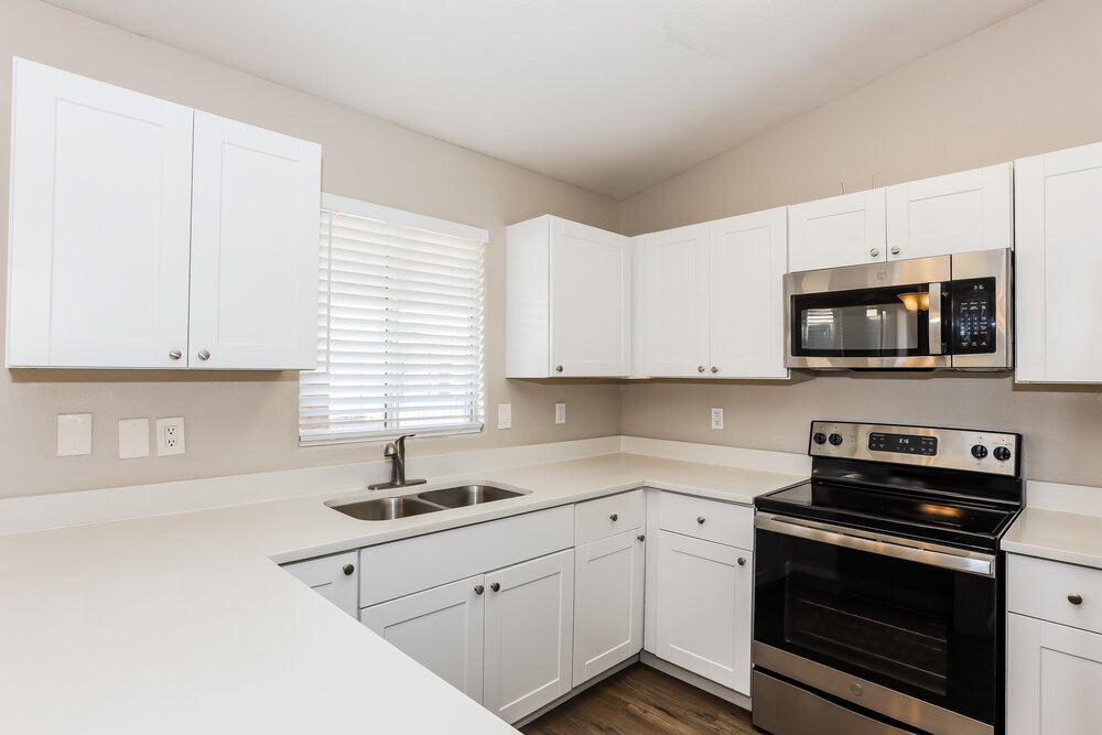 Building Photo - 1611 S 63rd Dr