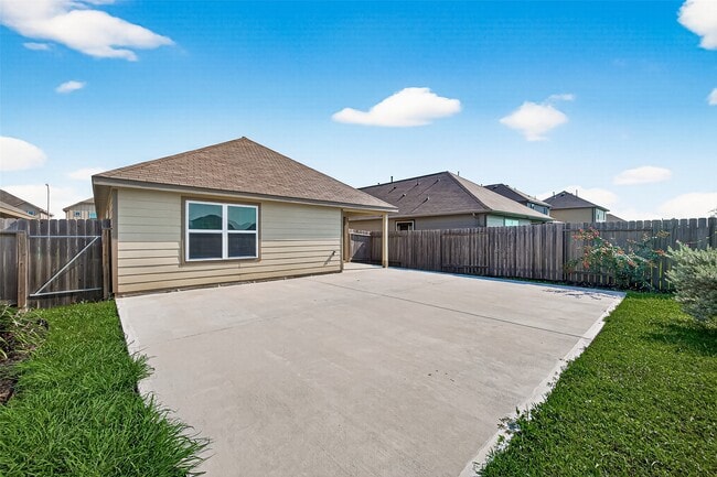 Building Photo - 17227 Quiet Song Ct