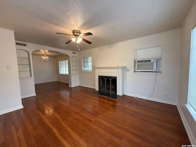 Building Photo - 374 Meredith Dr