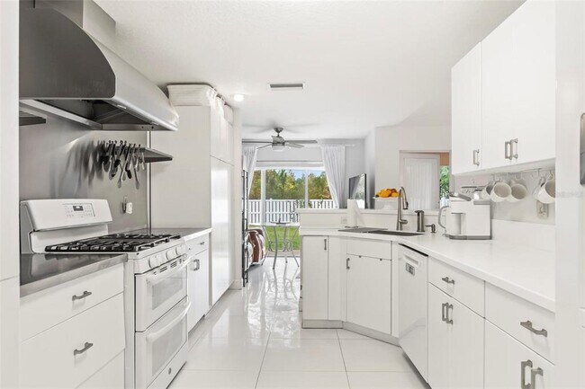 Building Photo - 38 Firethorn Ln