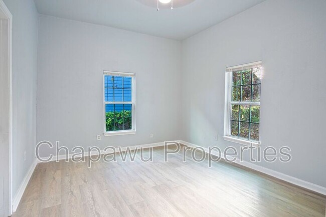 Building Photo - 1412 Hays St