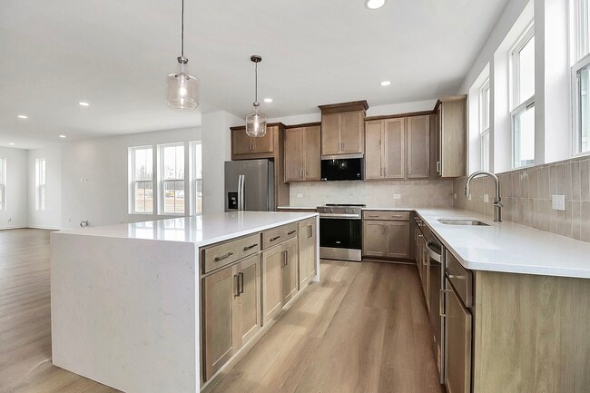 Building Photo - 7009 Westrow Ave