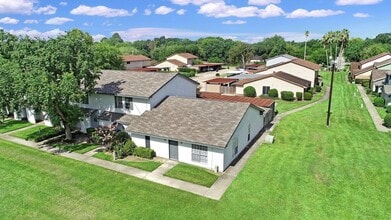Building Photo - 1833 Country Village Blvd
