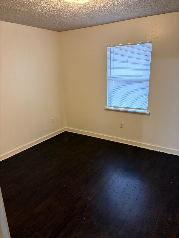 Building Photo - 19490 Magnolia St