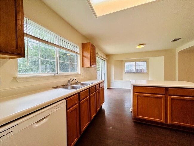 Building Photo - 1235 Deerhound Pl