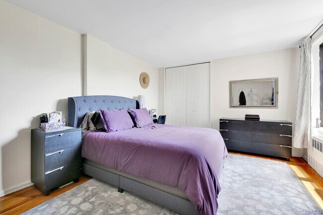 Building Photo - 1200 E 53rd St