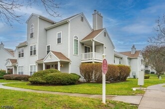 Building Photo - 14 Homestead Ln