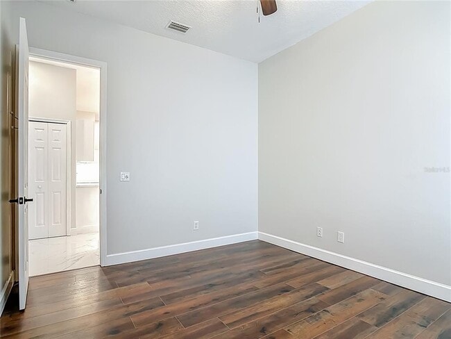 Building Photo - 6 Lionshead Dr