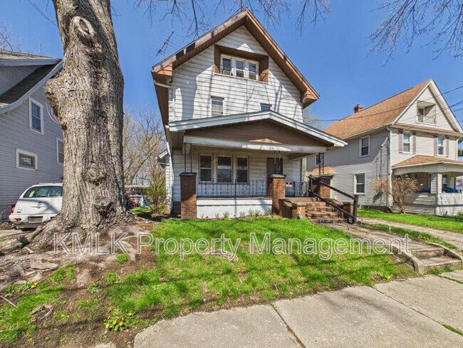 Building Photo - 429 Lovisa St