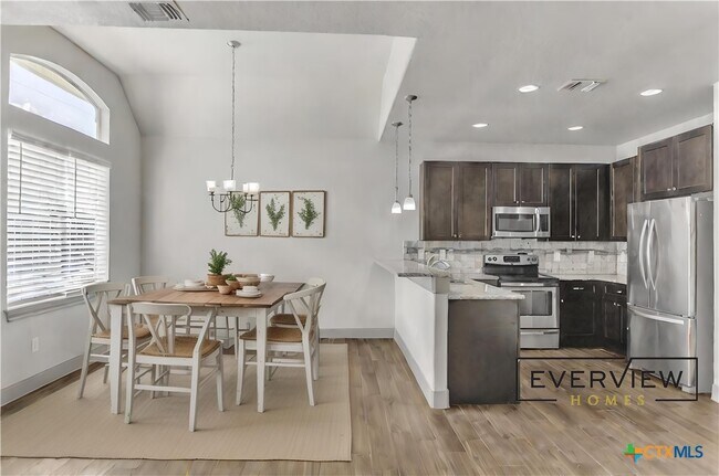 Building Photo - 2560 Puter Creek Rd