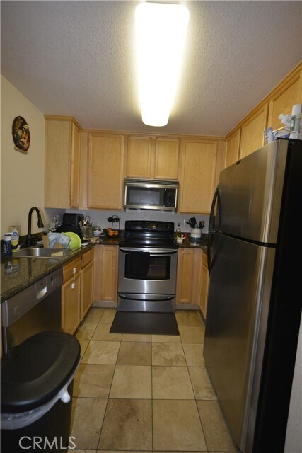Building Photo - 2525 San Gabriel Way