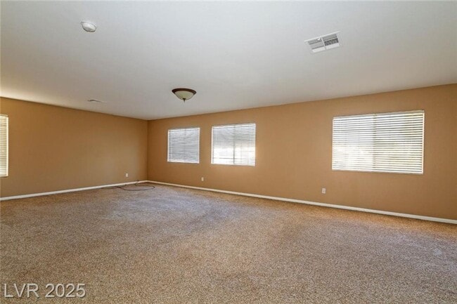 Building Photo - 2121 Whitebirch Ln