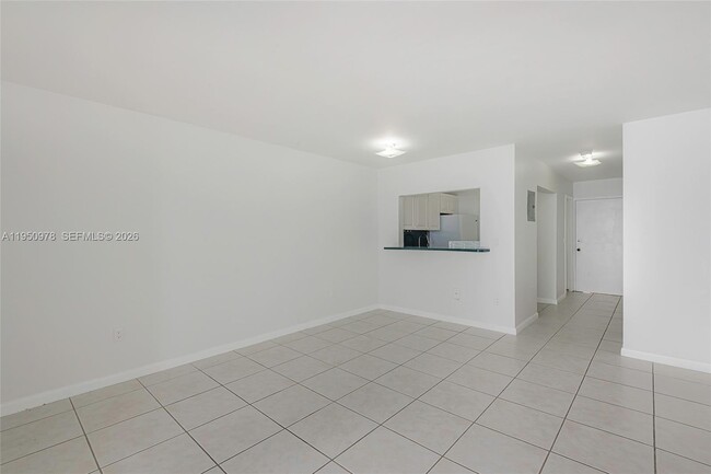 Building Photo - 1441 Lincoln Rd