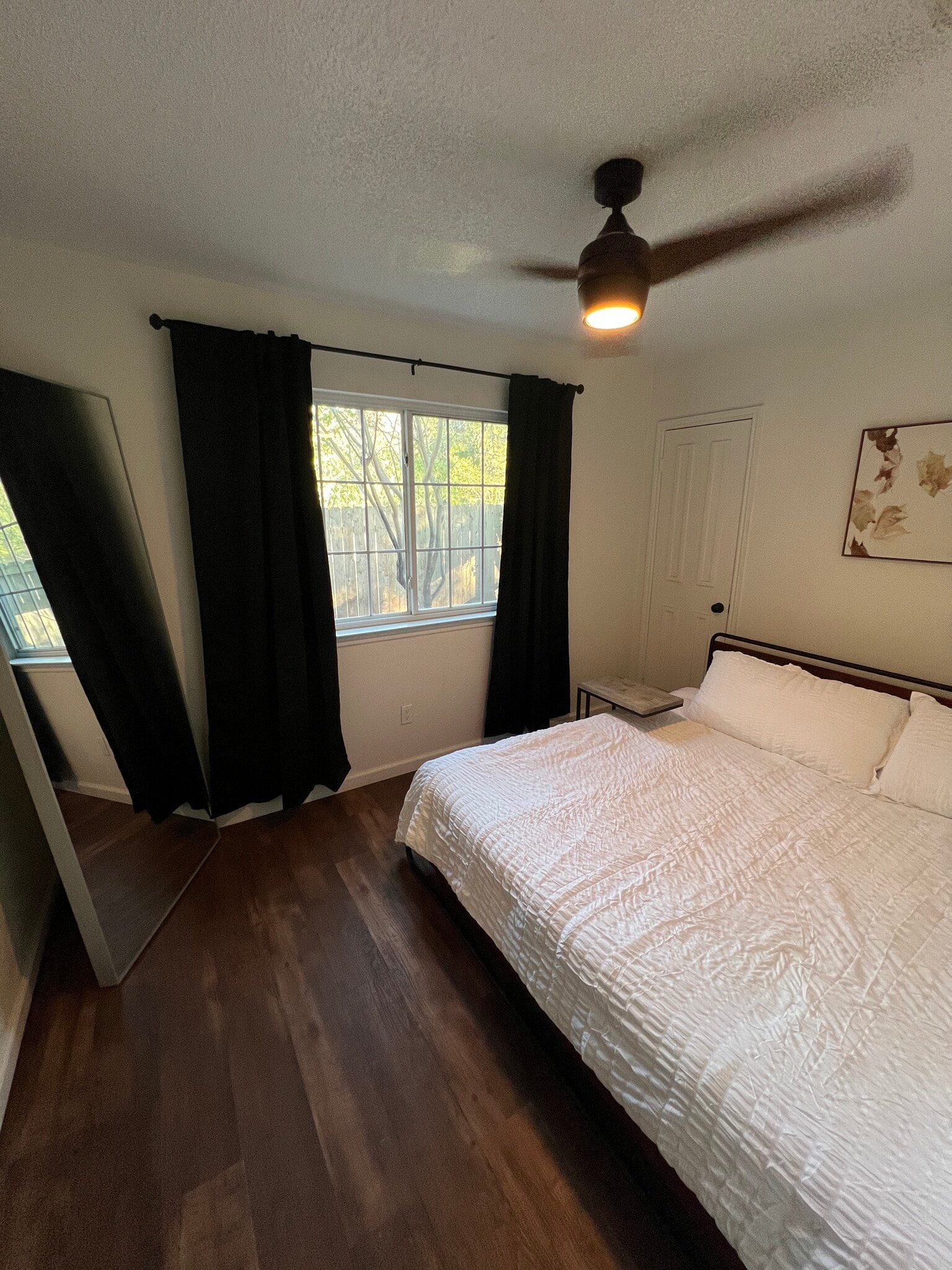 Building Photo - 807 Kavanagh Dr