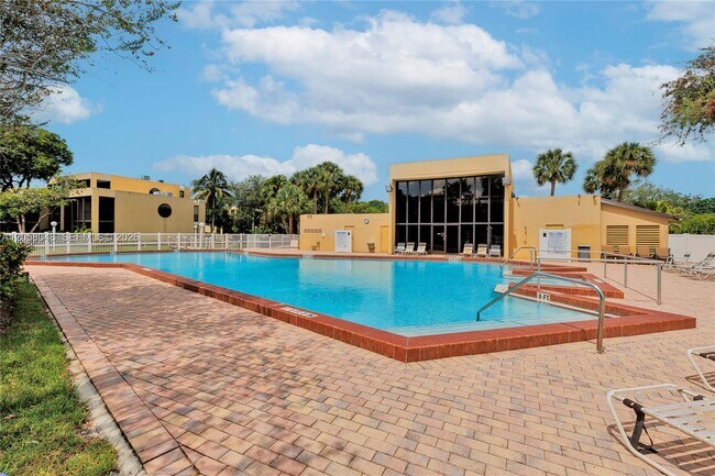 Building Photo - 2930 SW 87th Terrace