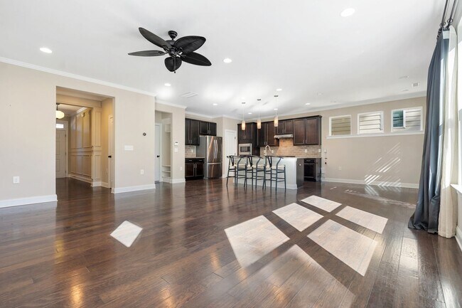 Building Photo - Beautiful 3-bedroom, 2.5-bath home in unbeatable Morrisville location