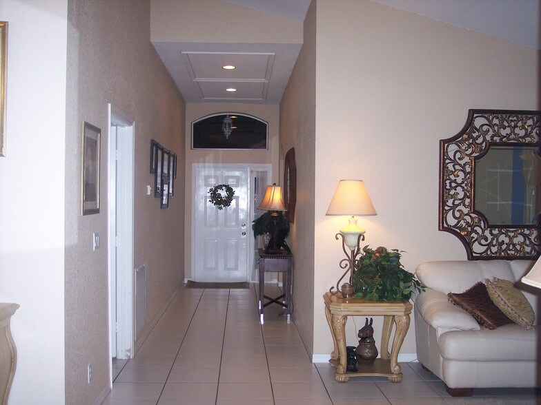 Foyer - 3694 Miramontes Cir