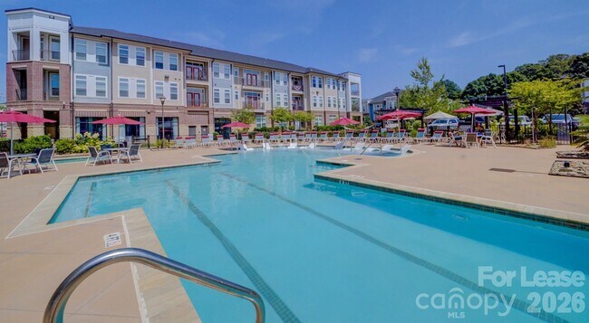 Building Photo - 16408 Holly Crest Ln