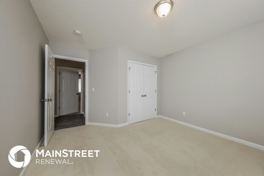 Building Photo - 3806 Dartford Dr