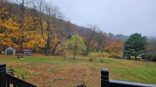 Building Photo - 40 Woodbury Rd