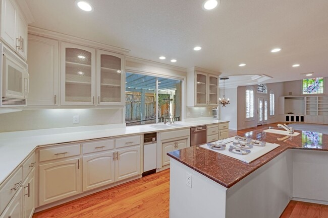 Building Photo - Luxury Custom Home in Folsom with Pool, 3-Car Garage & 4,300+ Sq Ft!