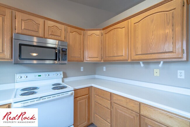 Building Photo - 1178 E 300 S