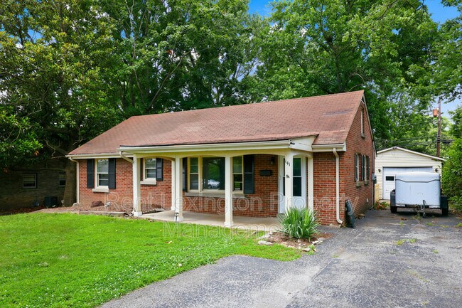 Building Photo - 141 Zandale Dr