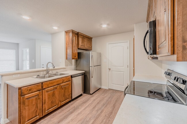 Building Photo - 617 NW Renfro St