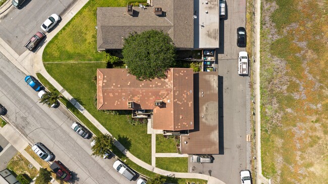 Building Photo - 8651 Gloria Ave