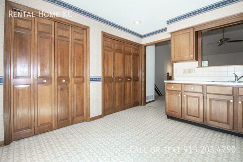 Building Photo - 5613 Riley-