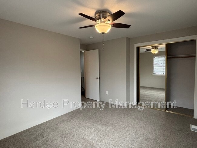 Building Photo - 614 E Pennsylvania St