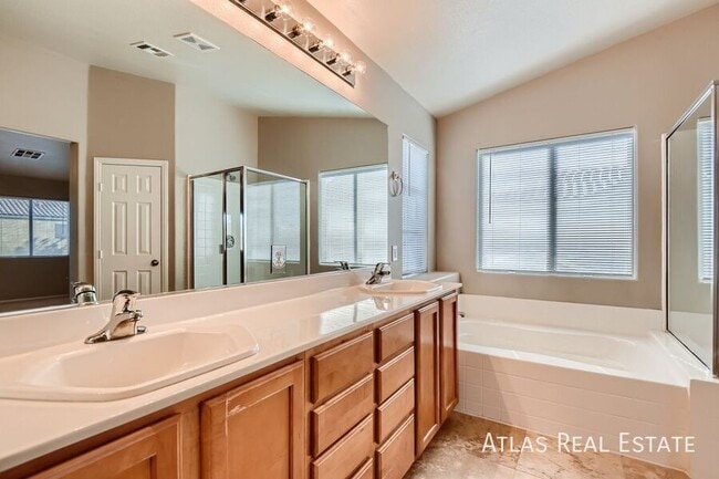 Building Photo - 5821 Alisa Roberts St