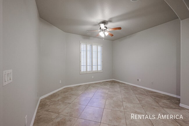 Building Photo - 3173 E Canyon Way