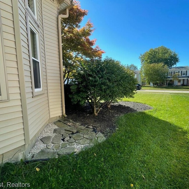 Building Photo - 1438 Rand Rd